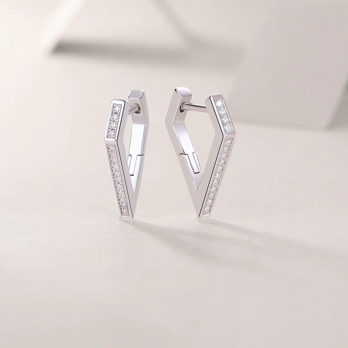 S925 Moissanite V Shape Earrings